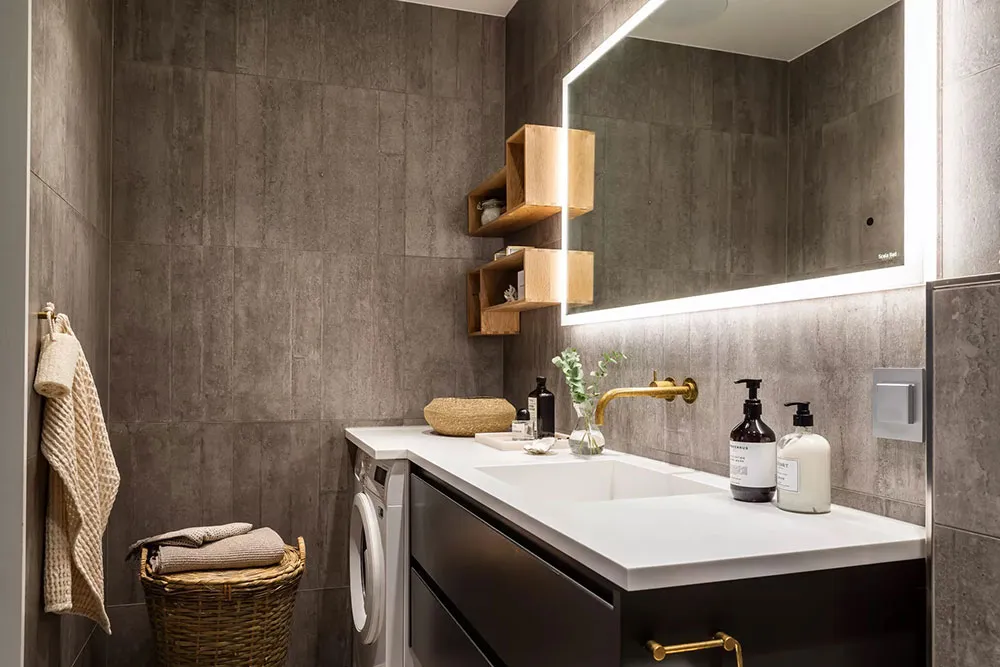 Warmere Töne und stylischer roter Sofa: Angenehme Wohnung in Oslo - Gallery image 18