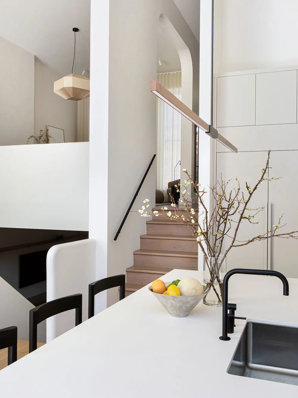 Peaceful and elegant modern interior of a townhouse in Brooklyn - Gallery image 6