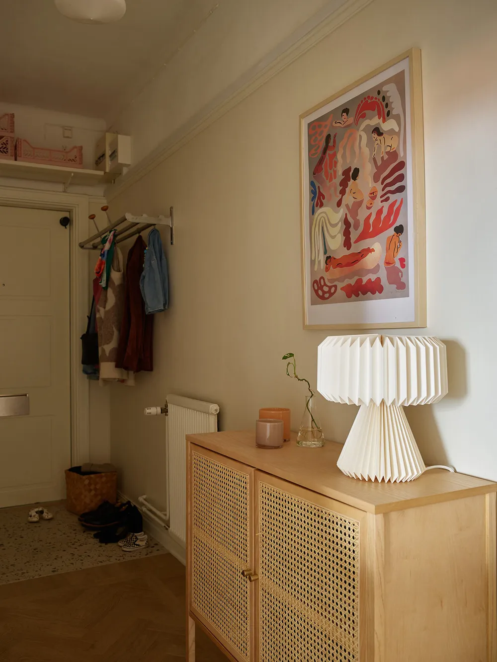 Appartement suédois avec chambres à coucher pastel et vues sur la baie (54 m²) - Gallery image 23