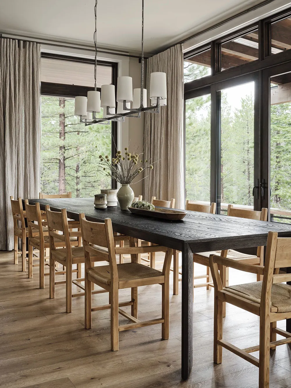 Wooden Cottage in the Forest by Lake Tahoe - Gallery image 5