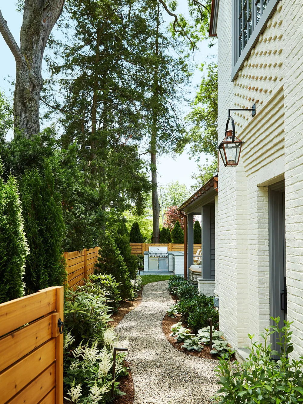 Design élégant et relaxant d'une maison en style Tudor - Gallery image 19