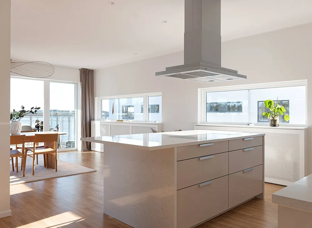 Spoglądając na morze z wysoka: penthouse na archipelagu w Stokholmie - Gallery image 12