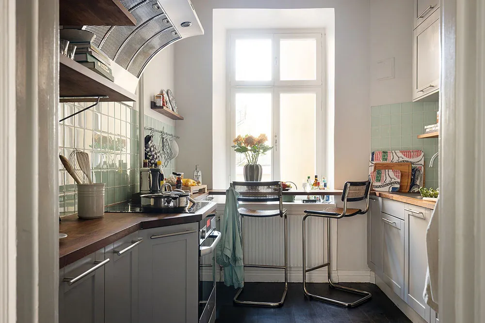 Schöne kleine Wohnung mit dunklem Boden in Stockholm (54 qm) - Gallery image 15