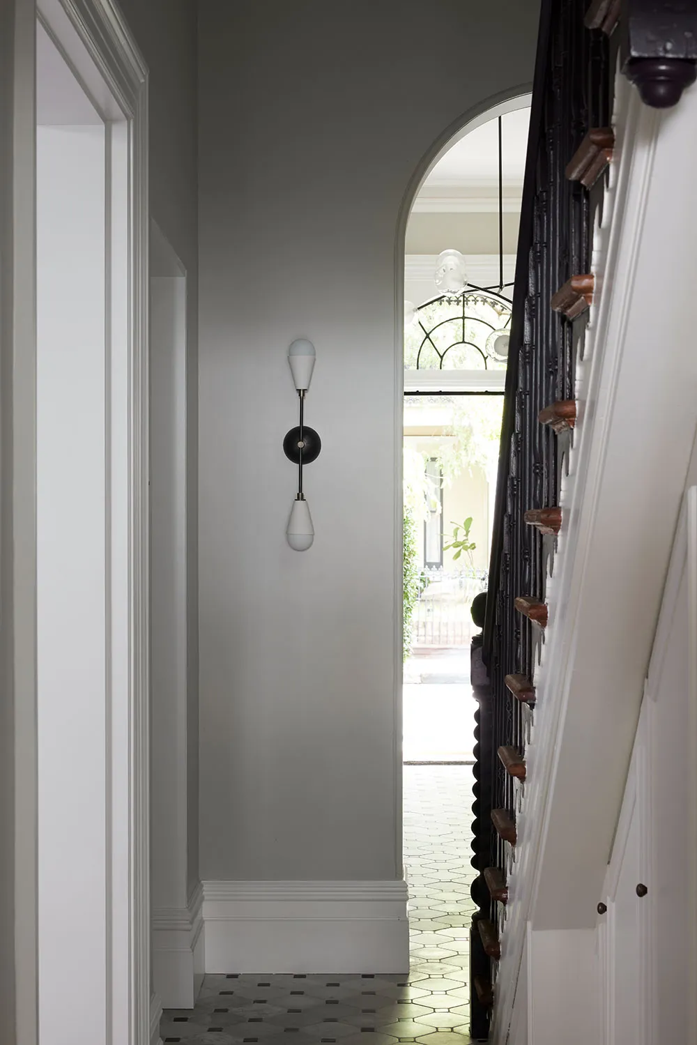 モダンでエレガント:シドニーにあるヴィクトリア朝様式の家の内装リフォーム - Gallery image 24