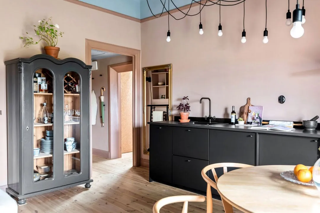 स्वीडन में स्थित एक असामान्य अपार्टमेंट के डिज़ाइन में दिलचस्प पेस्टल शेड
(“Interesting Pastel Tones in the Design of an Unusual Apartment in Sweden”) - Gallery image 5