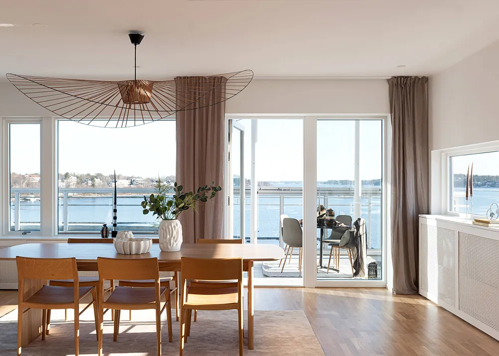 Spoglądając na morze z wysoka: penthouse na archipelagu w Stokholmie - Gallery image 3