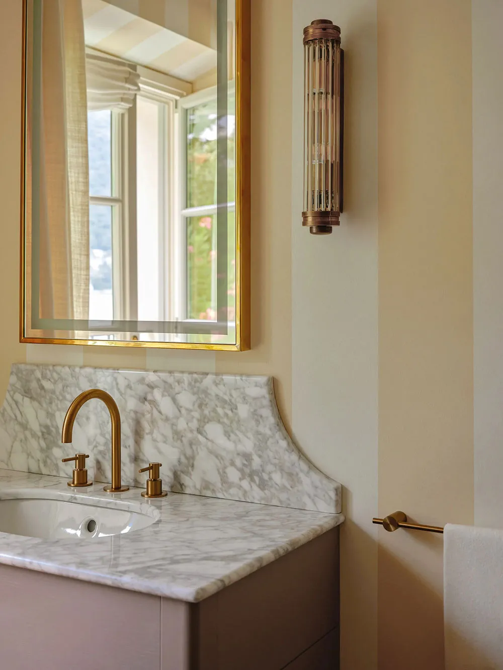 Une magnifique villa de la modeuse et designer Kyara Ferragni sur le lac Majeur - Gallery image 10