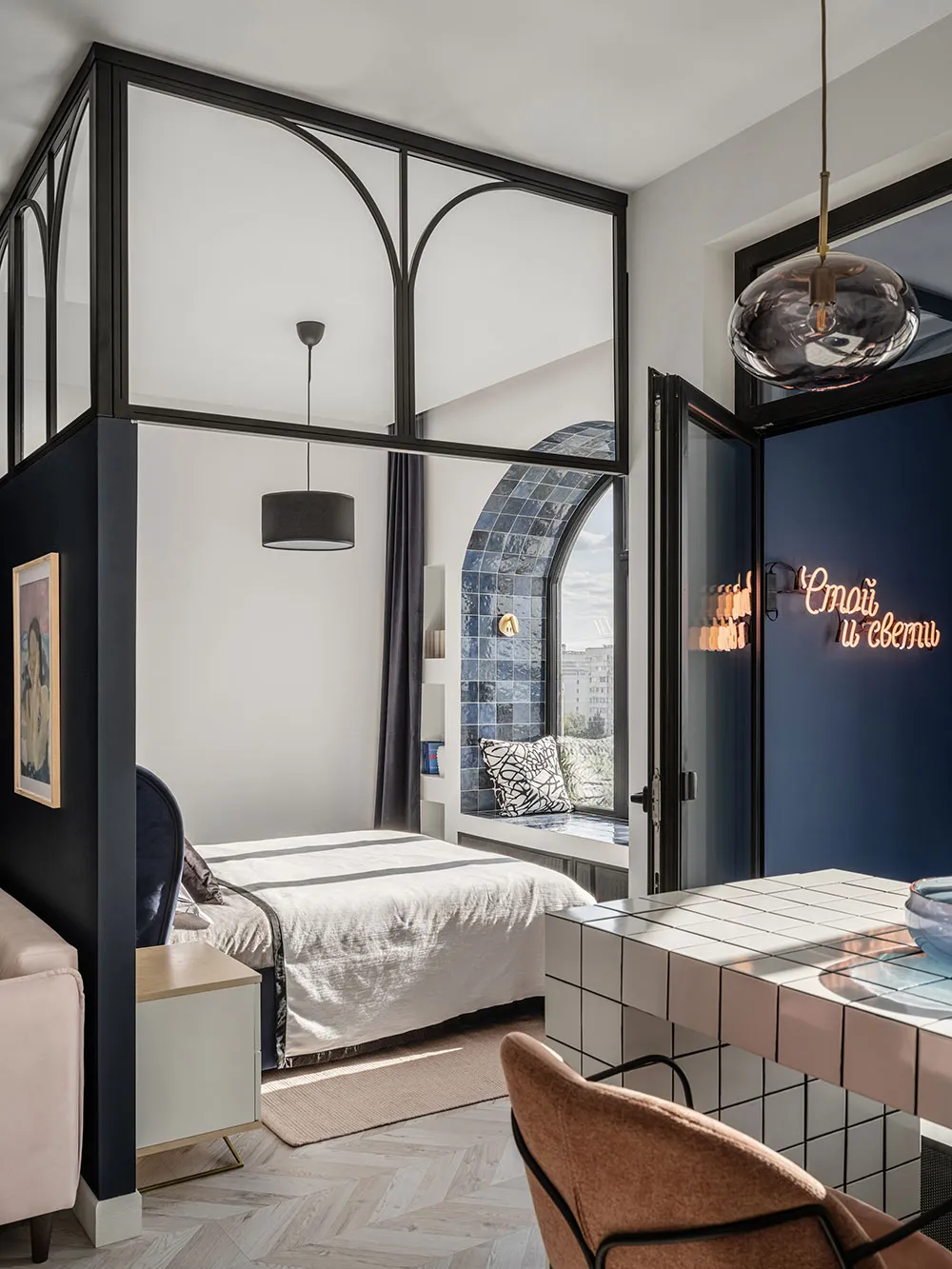 Originaler Design einer kleinen Mädchen-Wohnung mit Blick auf den Park in Moskau (44 qm) - Gallery image 10