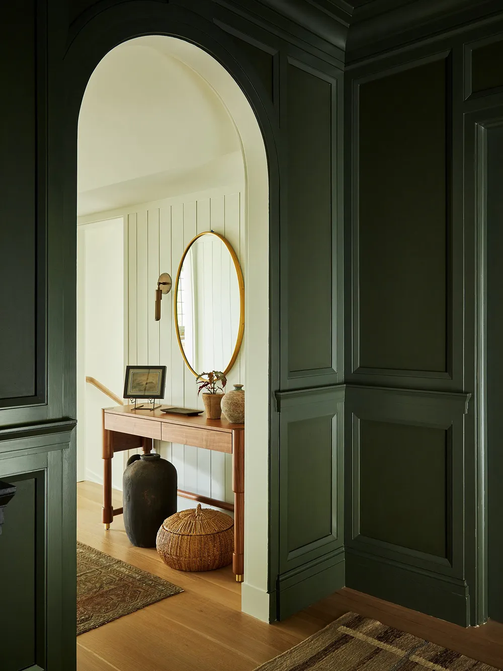 Design élégant et relaxant d'une maison en style Tudor - Gallery image 11