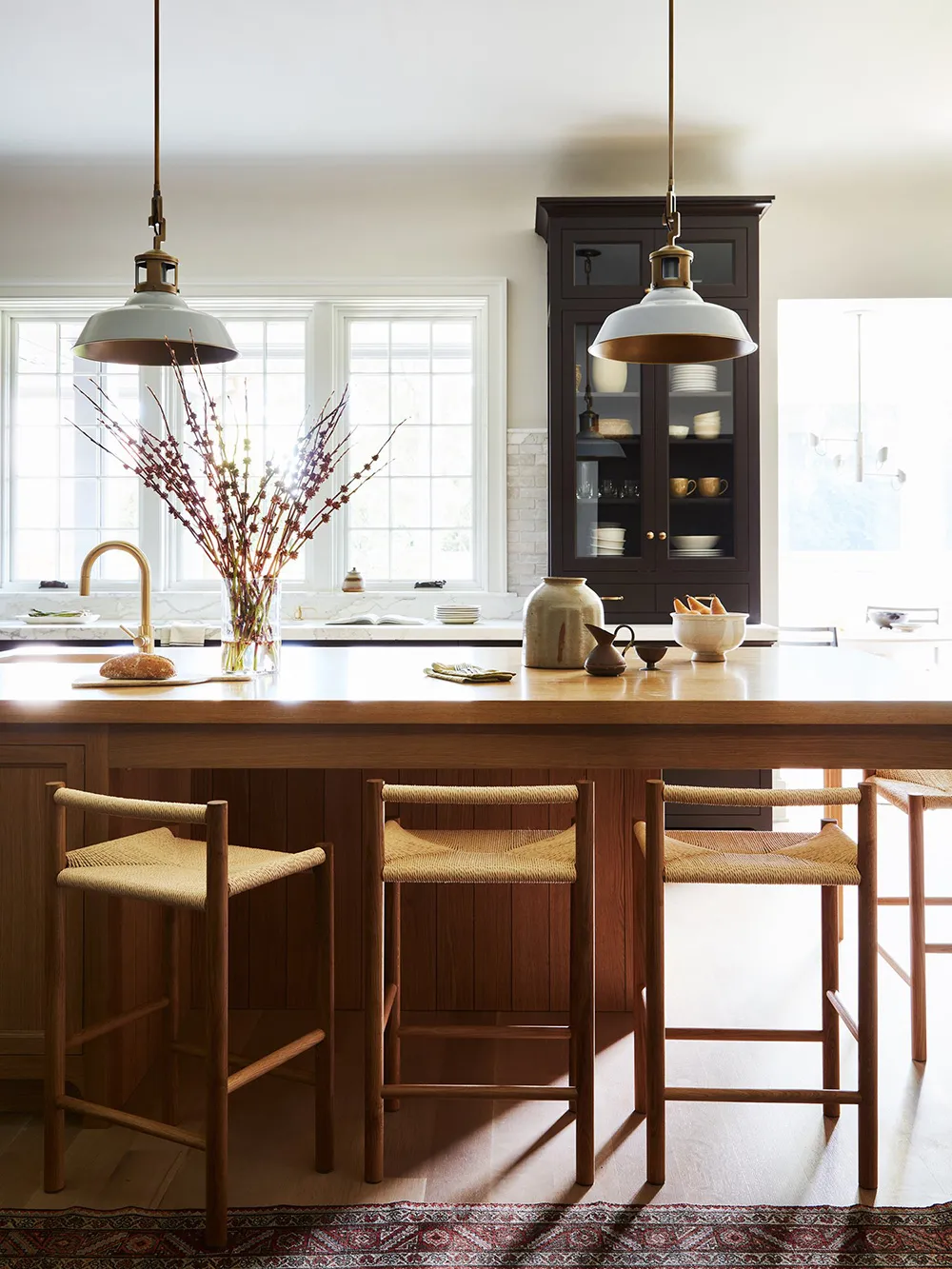 Design élégant et relaxant d'une maison en style Tudor - Gallery image 4