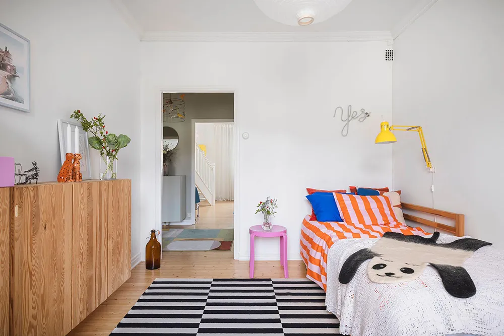 Bright two-story apartment with poster gallery in Gothenburg (83 m²) - Gallery image 24