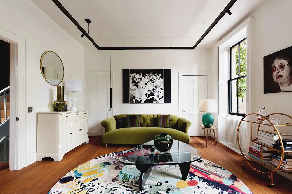 Art contemporain audacieux dans les intérieurs d'un taunhouse historique à Londres - Gallery image 11