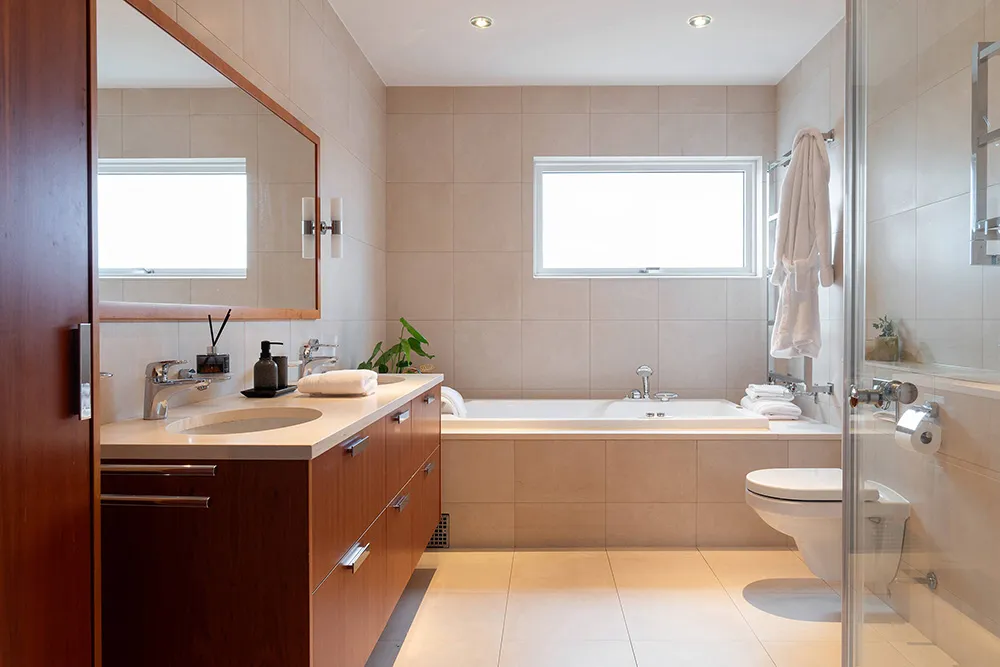 Spoglądając na morze z wysoka: penthouse na archipelagu w Stokholmie - Gallery image 23