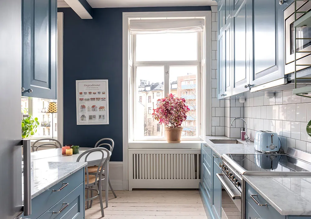 Blau- und hellgrüne Akzente: Fröhliche Wohnung in Stockholm (54 qm) - Gallery image 7