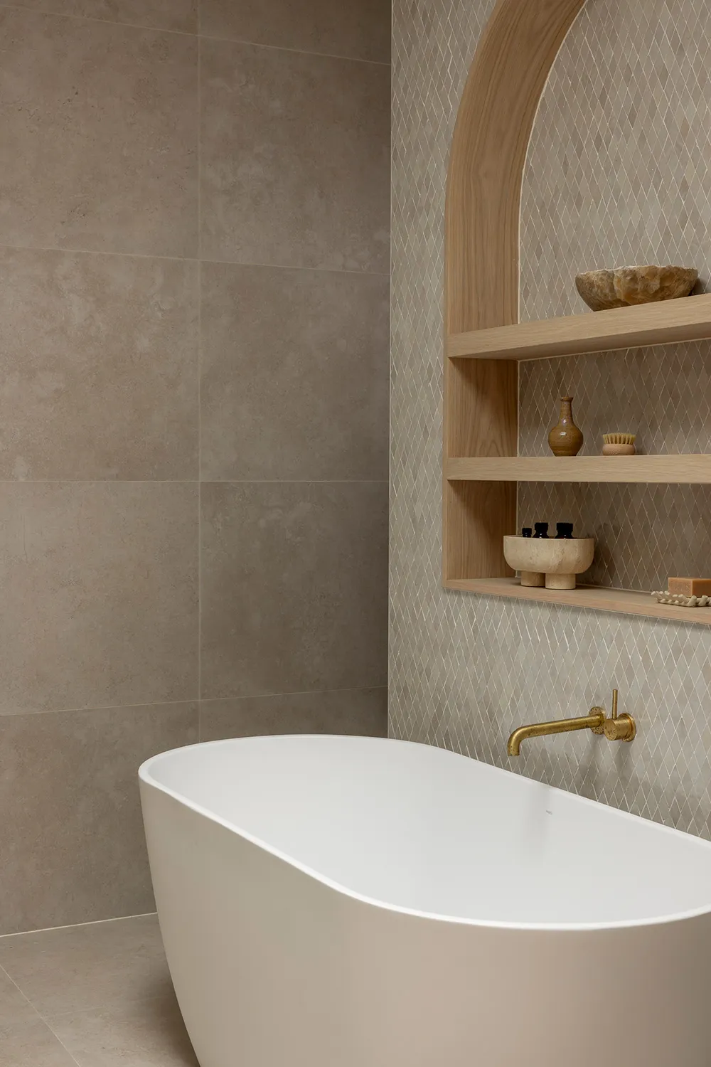 Interior that warms and relaxes: house in Sydney - Gallery image 19