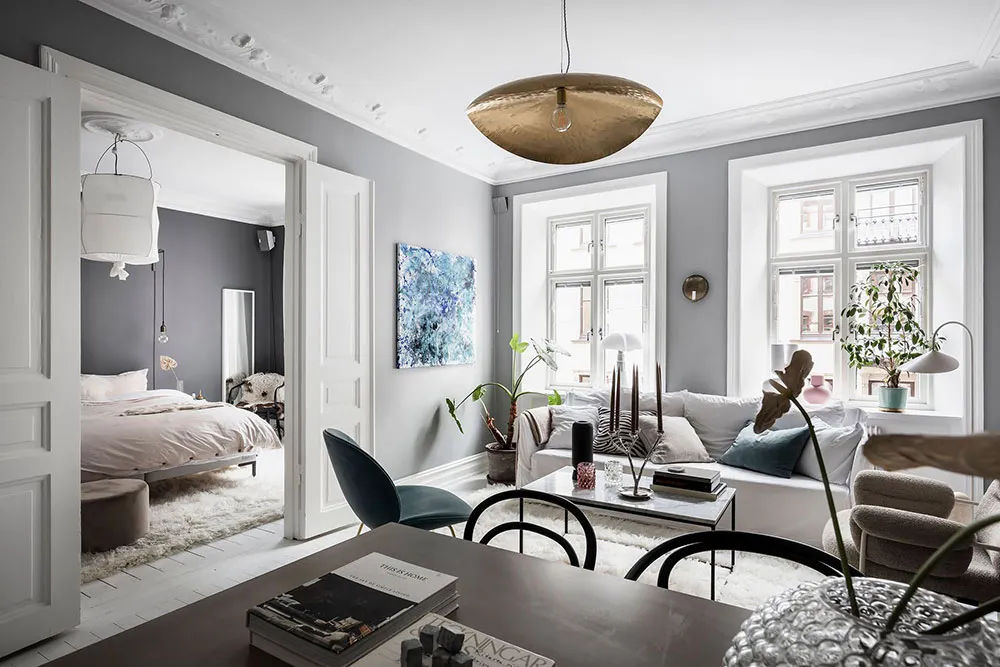 Interior escandinavo aireado con dormitorio oscuro (61 m²) - Gallery image 7