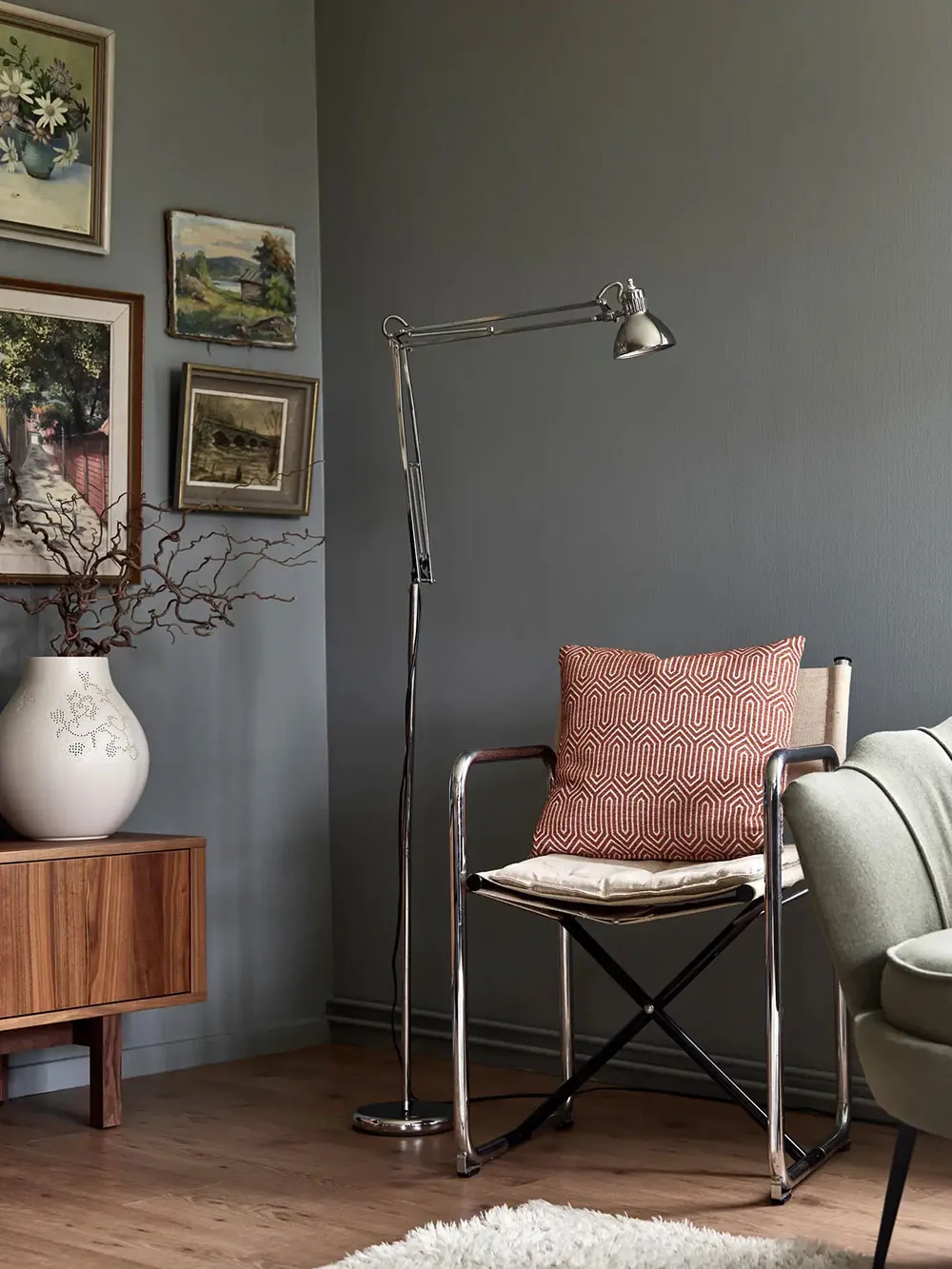 Gemütliche graue Interieurs einer ländlichen Ferienhaus in Schweden - Gallery image 10