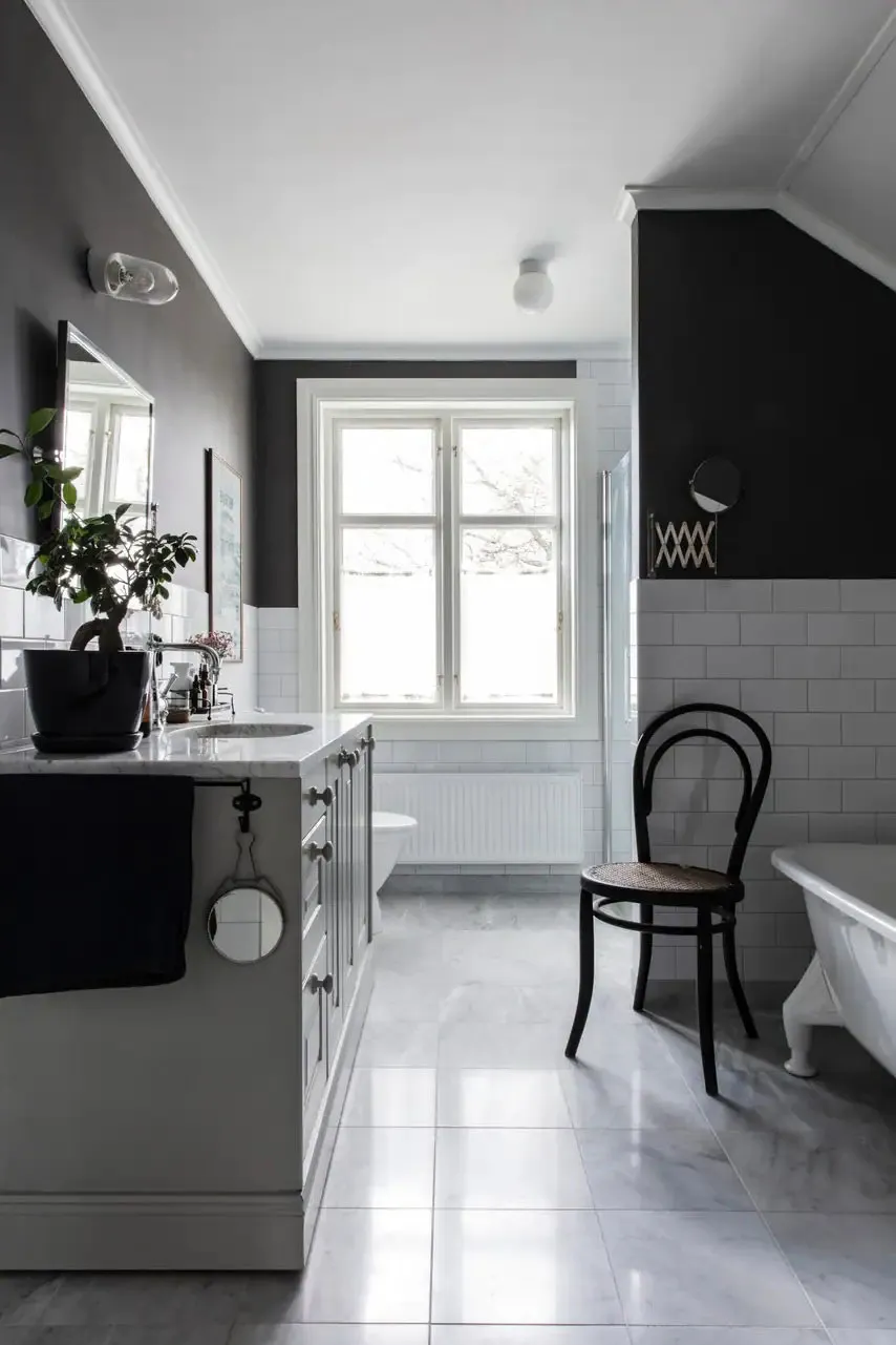 Анна с мужем построили коттедж в Швеции, который похож на 100-летний - Gallery image 16