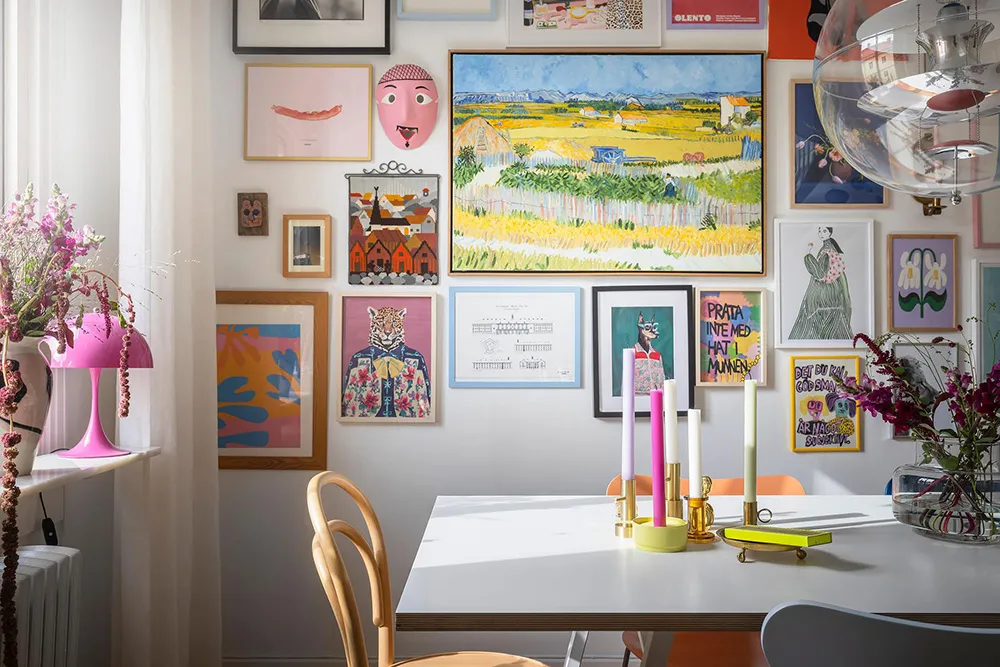 Bright two-story apartment with poster gallery in Gothenburg (83 m²) - Gallery image 5