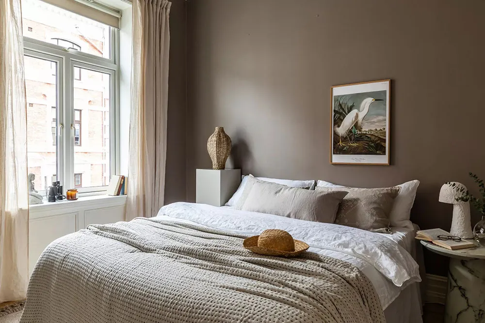 Warmere Töne und stylischer roter Sofa: Angenehme Wohnung in Oslo - Gallery image 15