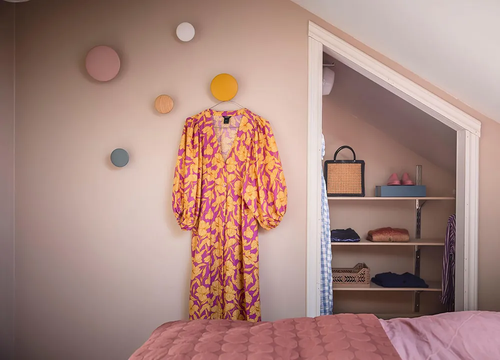 Bright two-story apartment with poster gallery in Gothenburg (83 m²) - Gallery image 35