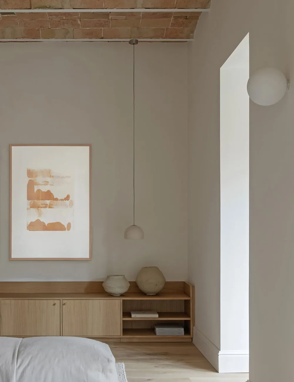 Своды и натуральный минимализм: умиротворяющий интерьер в Барселоне - Gallery image 6