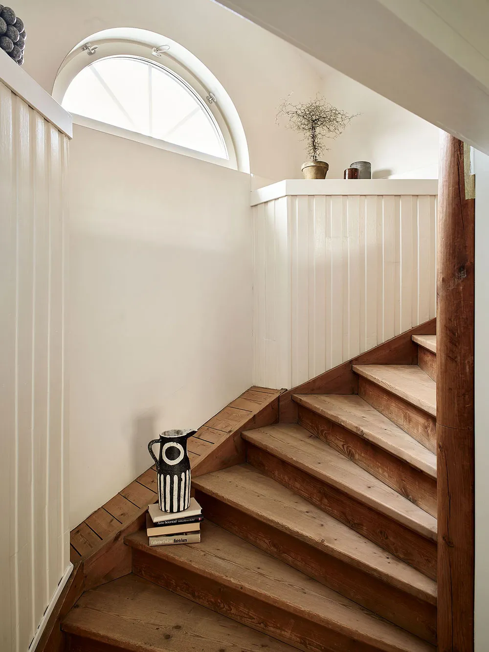 Светлая скандинавская квартира с эффектной мансардой (69 кв. м) - Gallery image 10