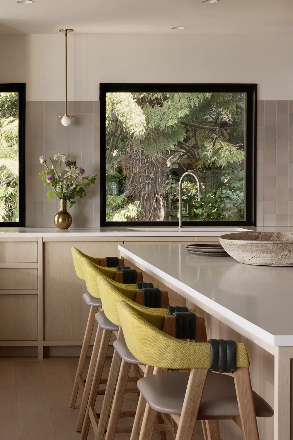 Diseño relajante de interior en la costa del océano en California - Gallery image 7