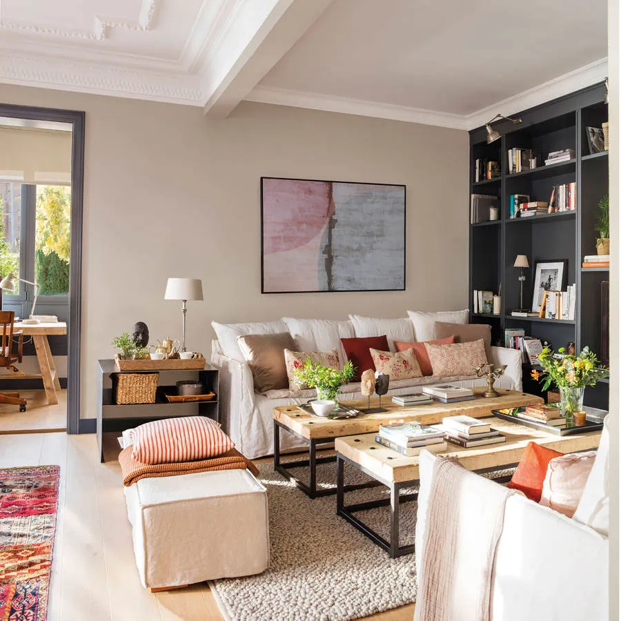 Mix aus moderner Möbel und vintage Dekor in einer gemütlichen Wohnung in Barcelona - Gallery image 1