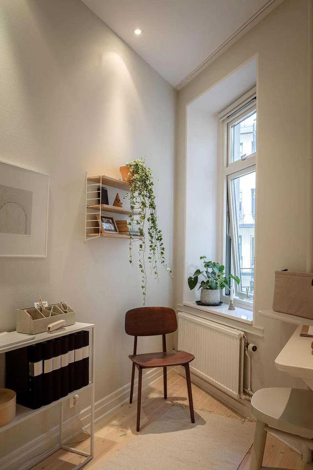 Тёплая и нежная квартира с камином в Швеции - Gallery image 31