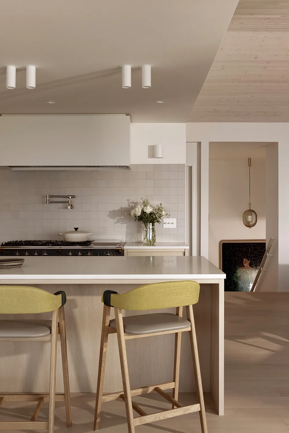 Diseño relajante de interior en la costa del océano en California - Gallery image 8