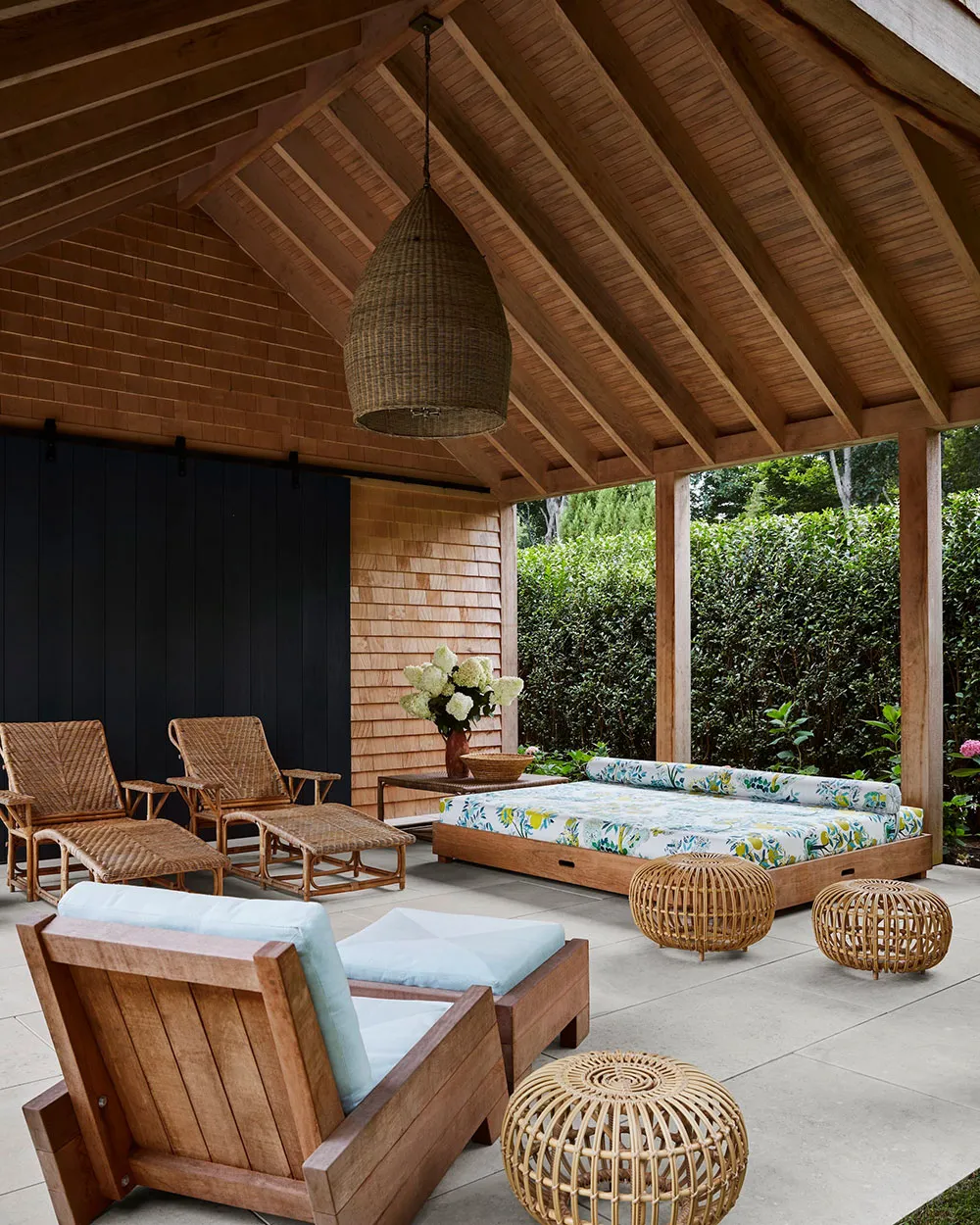 Un mélange audacieux de styles dans le design d'une maison familiale de vacances sur Long Island - Gallery image 10