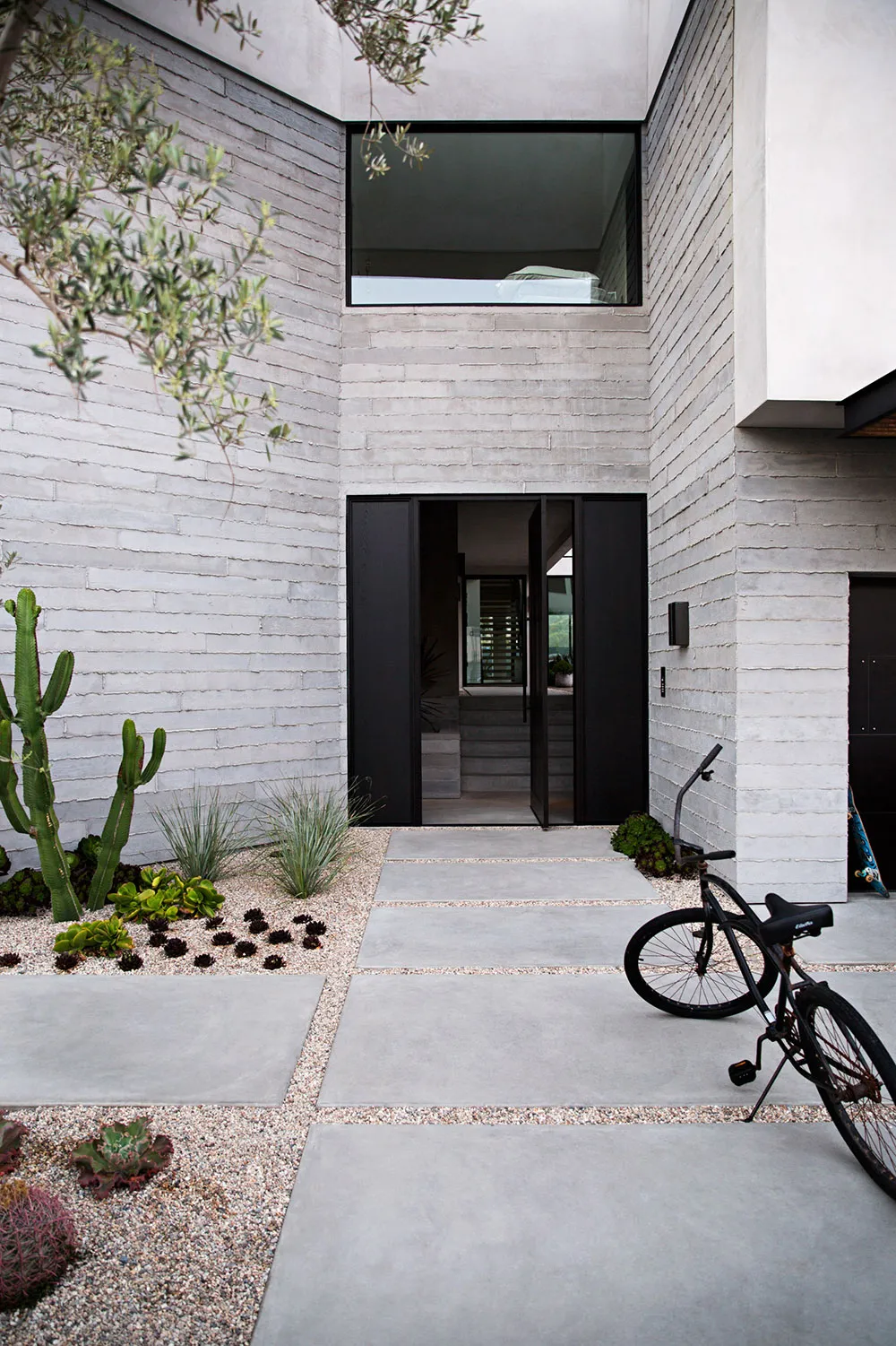 Bold Design for Life and Entertainment in Malibu - Gallery image 18