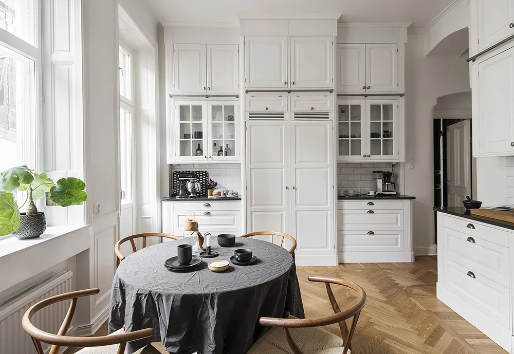 Смілива сучасна класика в Стокгольмі - Gallery image 30