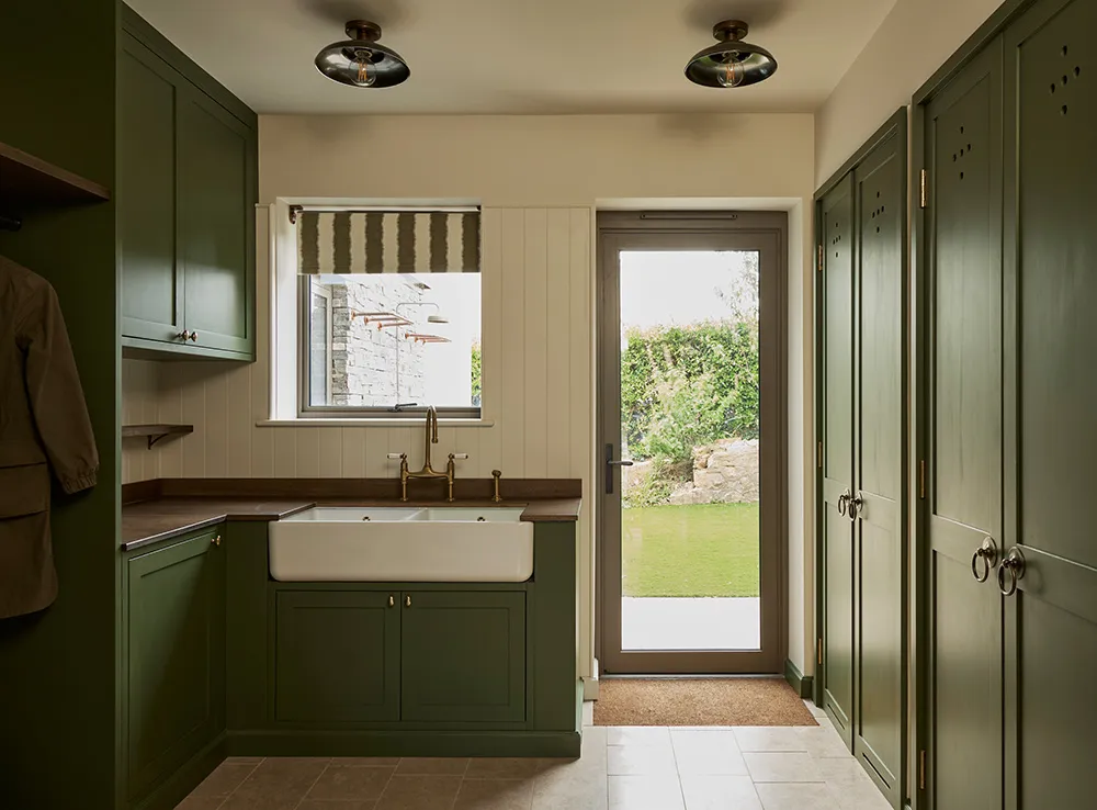 Тёплые скандинавские интерьеры дома на побережье в Англии - Gallery image 14