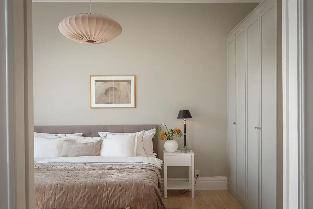 Тёплая и нежная квартира с камином в Швеции - Gallery image 13