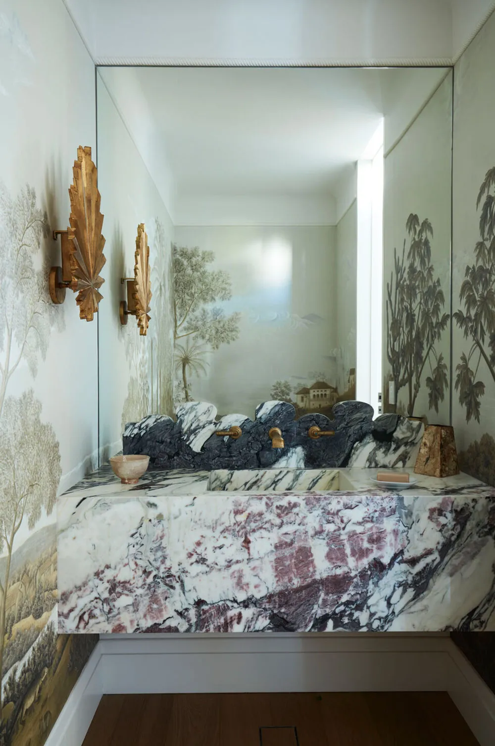 Spokojny nowoczesny интерьер w Sydney z arkami i kolumnami - Gallery image 18