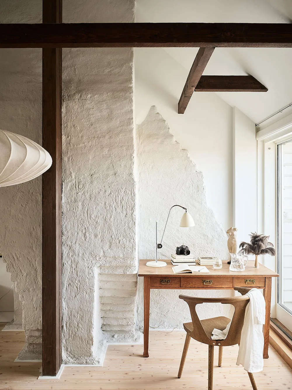 Светлая скандинавская квартира с эффектной мансардой (69 кв. м) - Gallery image 3