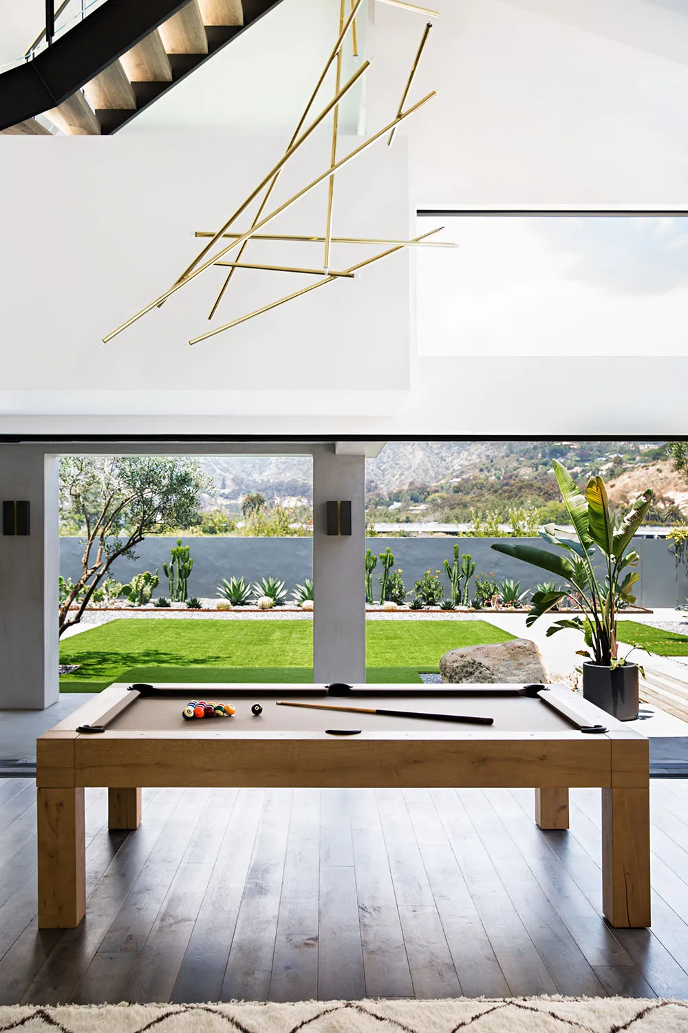 Bold Design for Life and Entertainment in Malibu - Gallery image 4