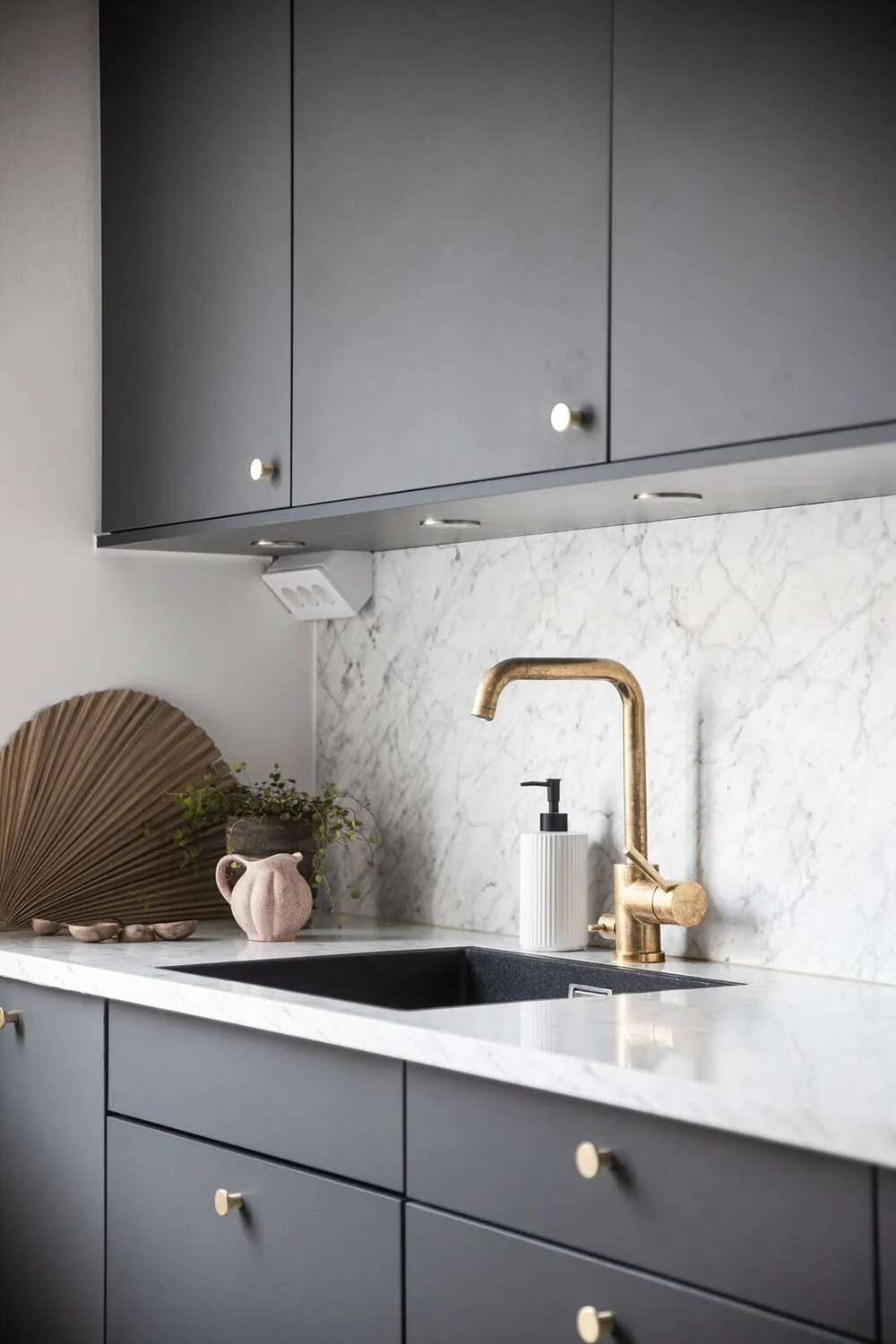 Для любителей серых стен: бюджетная квартира в Швеции (54 кв. м) - Gallery image 10