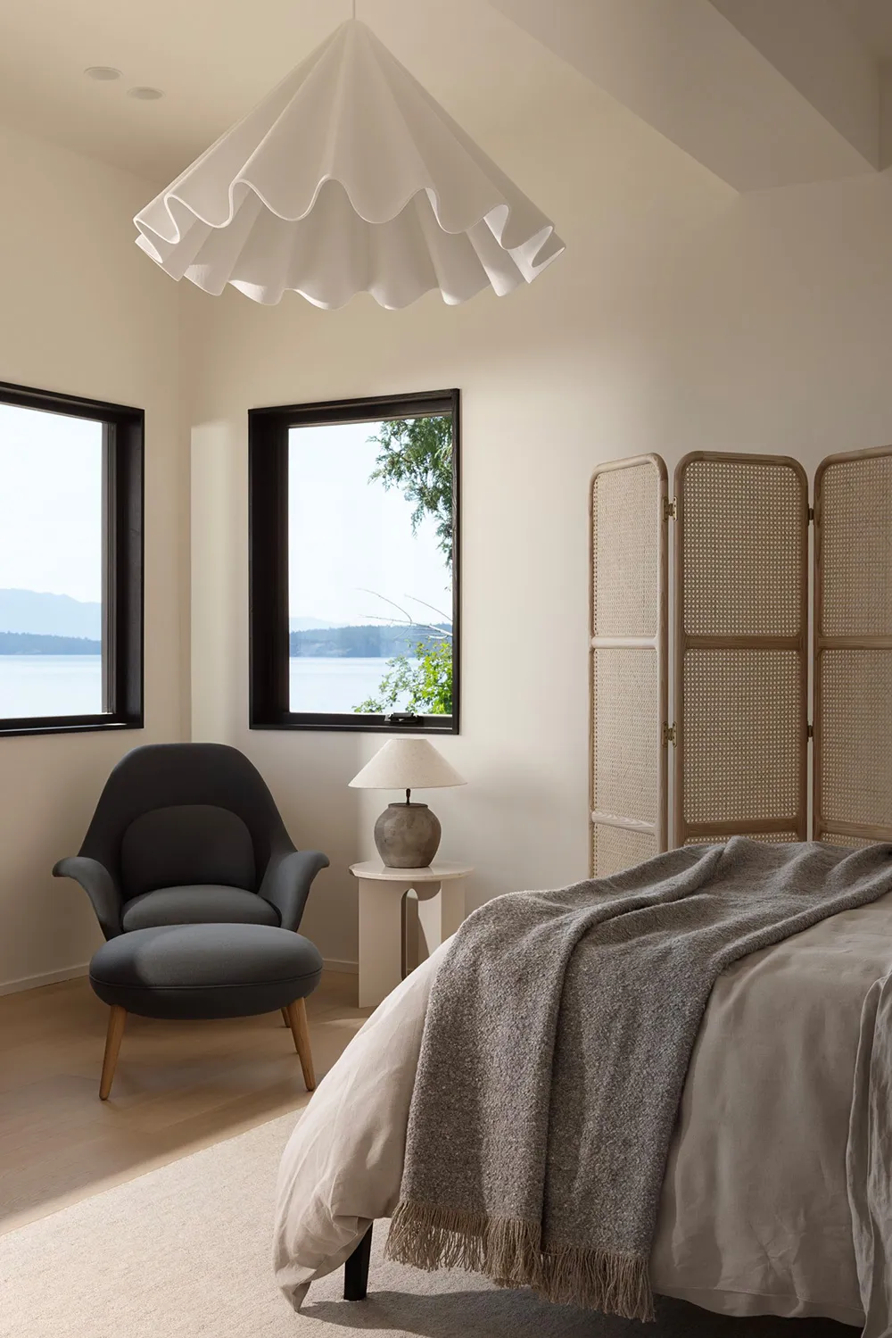 Diseño relajante de interior en la costa del océano en California - Gallery image 20