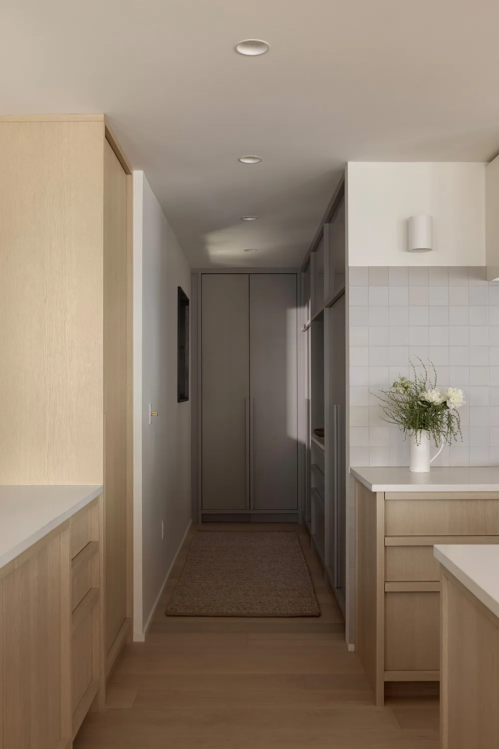 Diseño relajante de interior en la costa del océano en California - Gallery image 11