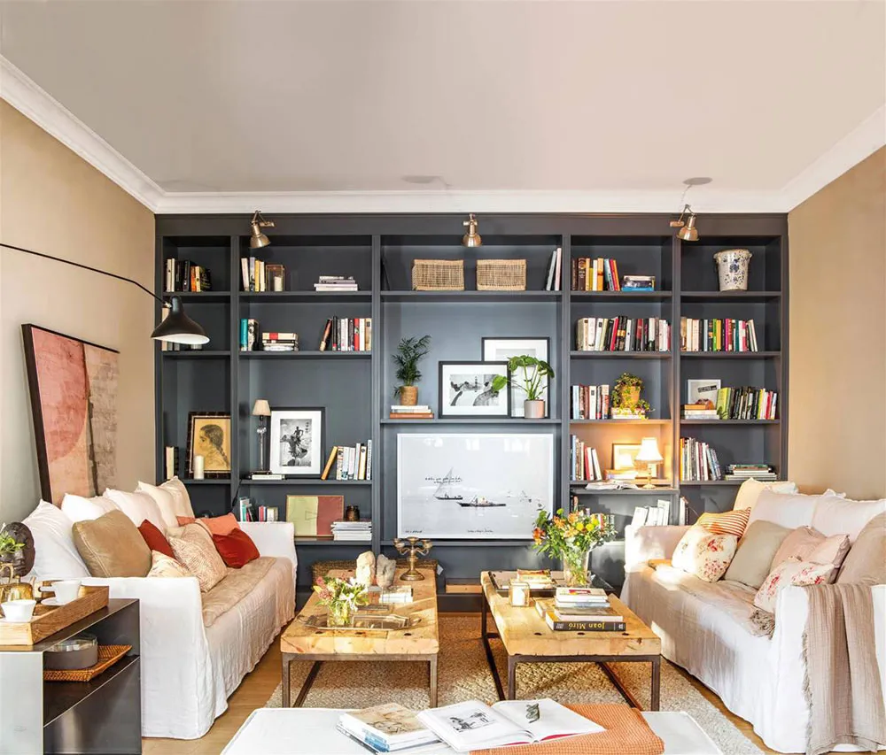 Mix aus moderner Möbel und vintage Dekor in einer gemütlichen Wohnung in Barcelona - Gallery image 3