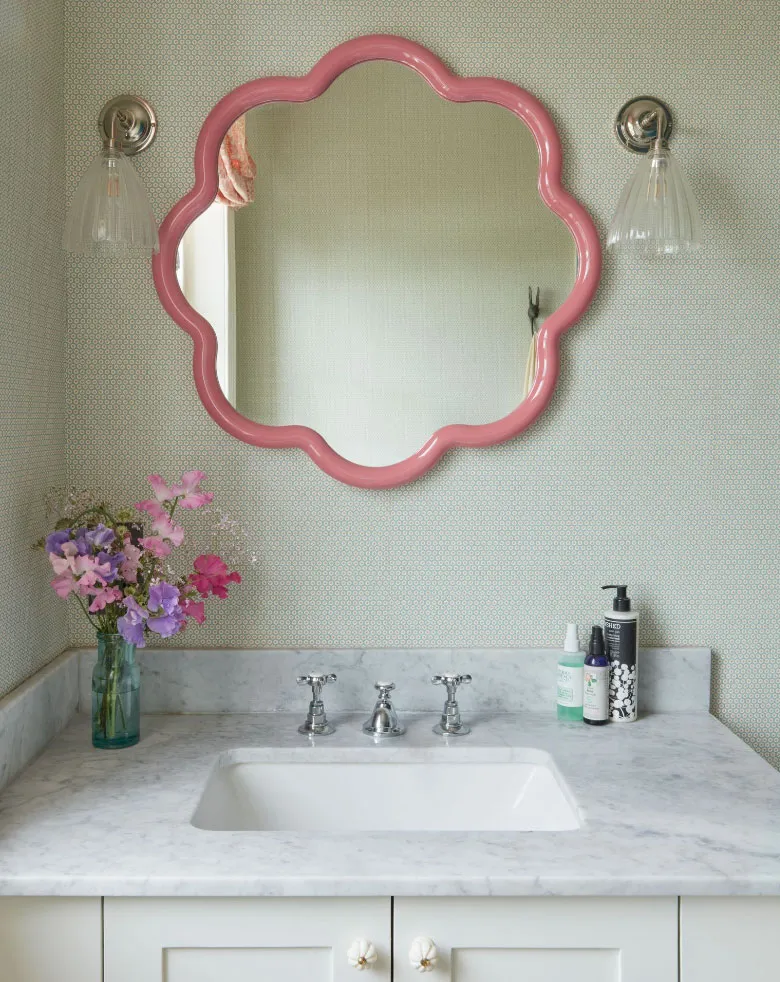 Beautiful Family House on the Riverbank in London - Gallery image 11