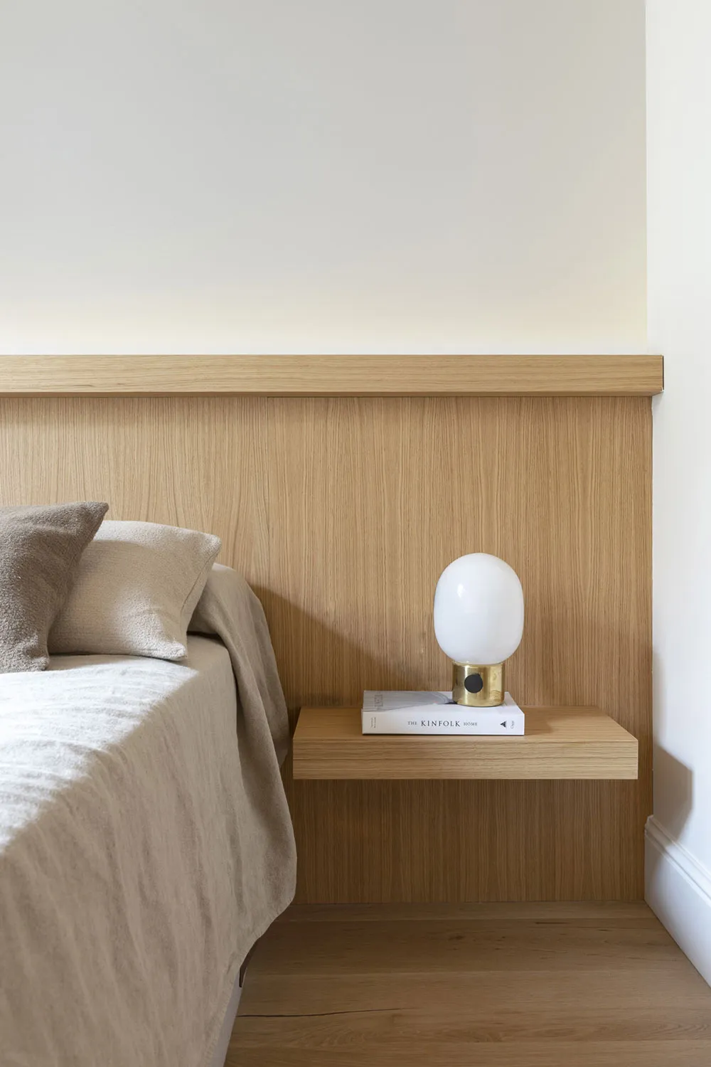 Своды и натуральный минимализм: умиротворяющий интерьер в Барселоне - Gallery image 13