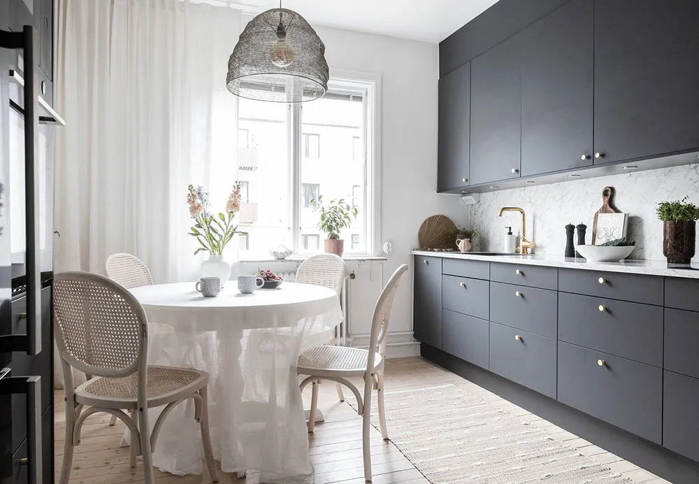 Для любителей серых стен: бюджетная квартира в Швеции (54 кв. м) - Gallery image 4