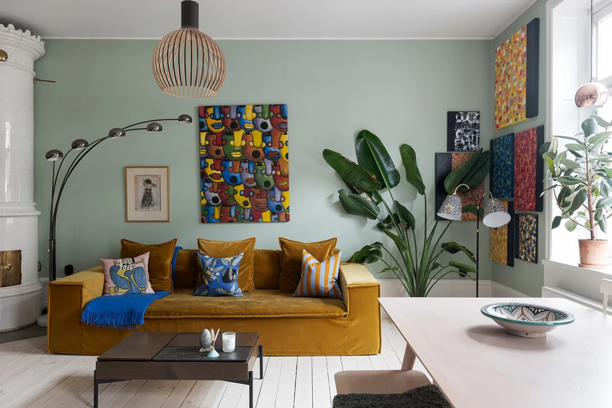 Голубые стены и современное искусство: красочная квартира в Стокгольме (54 кв. м) - Gallery image 2