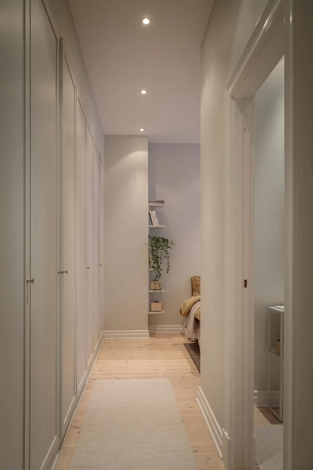 Тёплая и нежная квартира с камином в Швеции - Gallery image 27