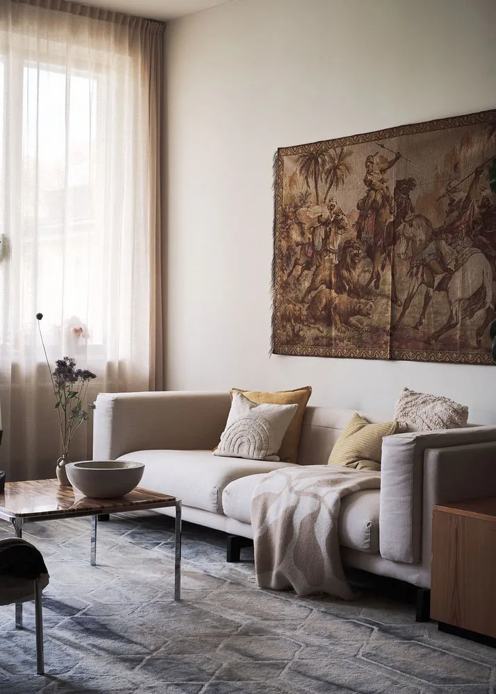 Живые растения, штукатурка на стенах и черная спальня: живой лофт в Стокгольме - Gallery image 5