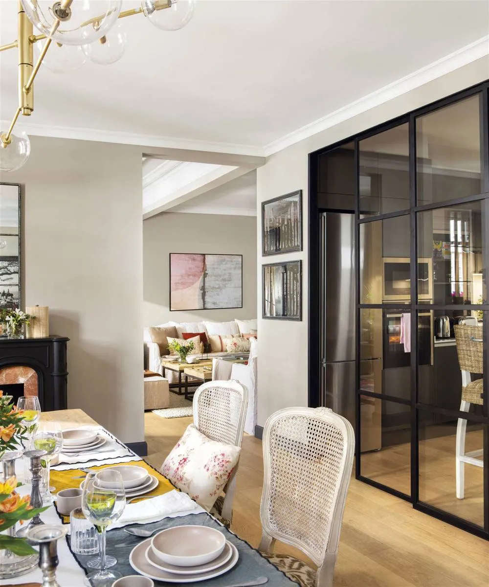 Mix aus moderner Möbel und vintage Dekor in einer gemütlichen Wohnung in Barcelona - Gallery image 8